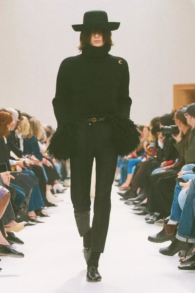 Look 65